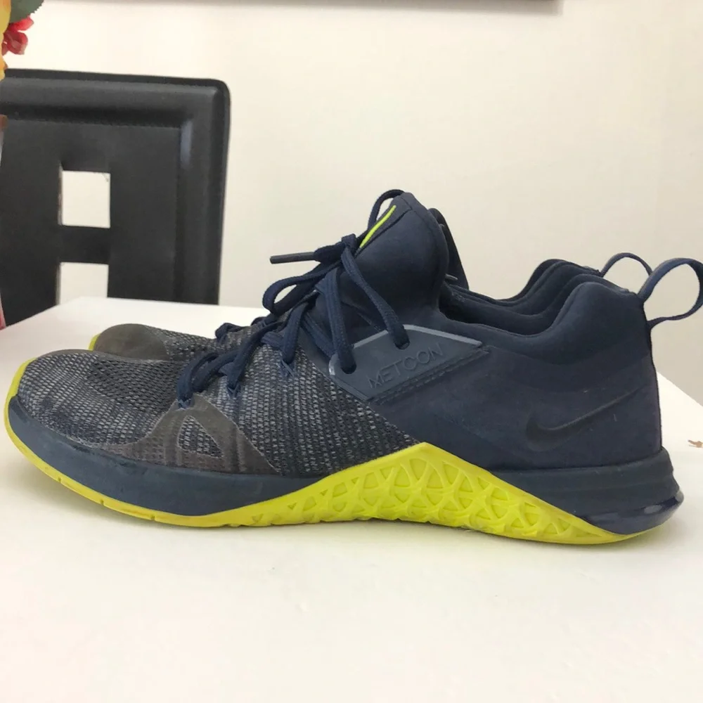 NIKE METCON FLYNIT 3 OBSIDIAN TRAINING SNEAKERS MENS SIZE 9.5